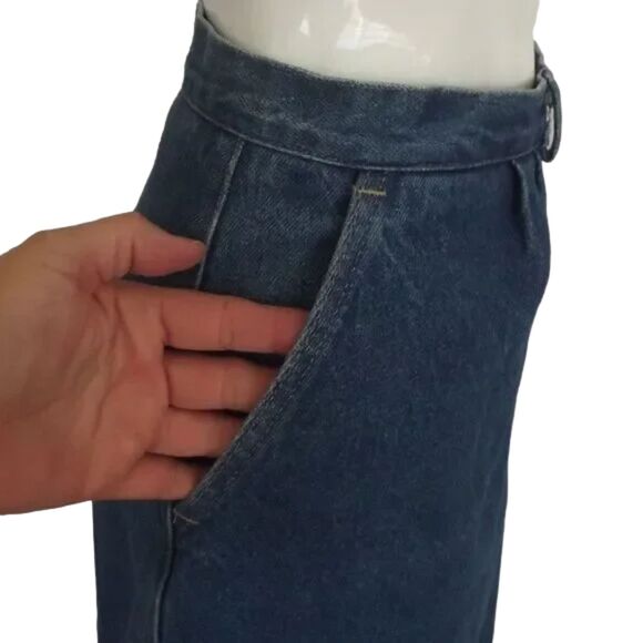 Vintage Denim Skirt, 41" Waist, Butttoned Vent, Pockets, Blue, Knee length - Picture 9 of 15